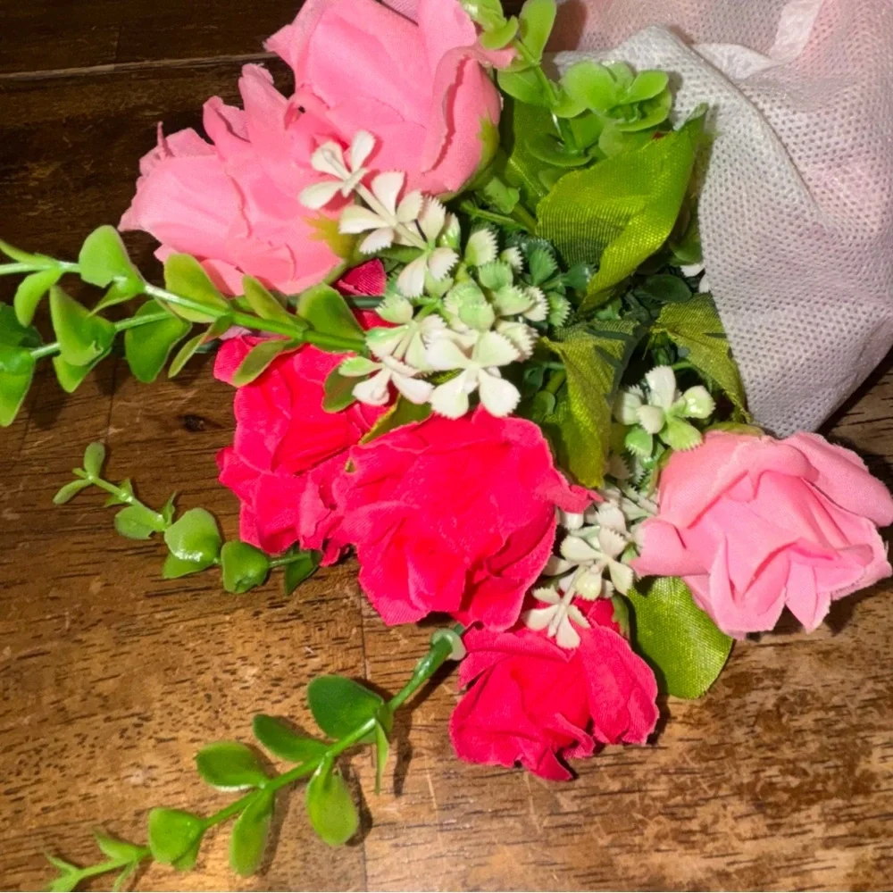 2 Bouquets of Artificial Cloth Floral Roses